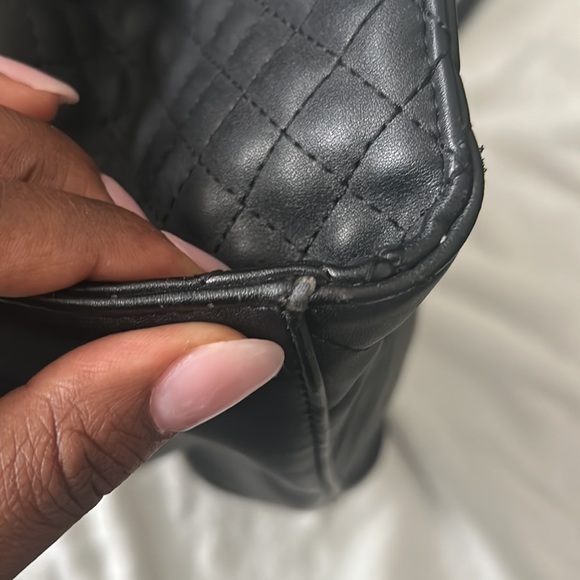 G by Guess purse pre owned - Picture 5 of 10